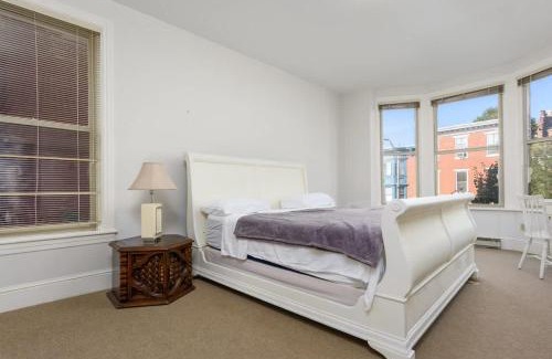 Downtown Harrisburg Apartamento | Capitol View Retreat - 2F Fast Wi-Fi Spacious