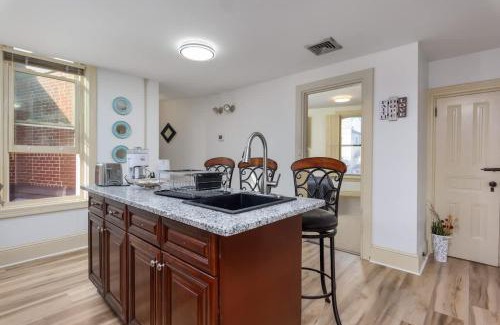 Downtown Harrisburg Apartamento | Capitol View Retreat - 3F Fast Wi-Fi Cozy