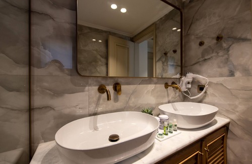 Zakynthos Town Hotel | Capolavoro Suites