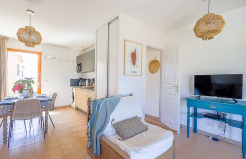 Belgodere Apartamento | Capra Scorsa - Appt vue mer et piscine partagée