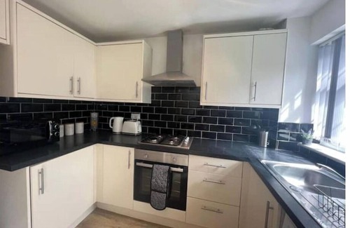 Loughborough Apartamento | CAPRI 13 SA- 3 bedroom house close to Uni and M1/J23