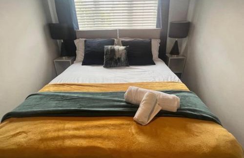 Loughborough Casa | CAPRI 13 SA's 3 bedroom home, close to Loughborough University and M1