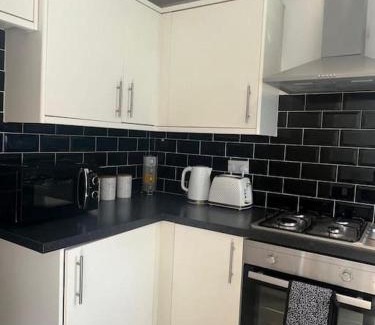 Loughborough Casa | CAPRI 13 SA's 3 bedroom home, close to Loughborough University and M1