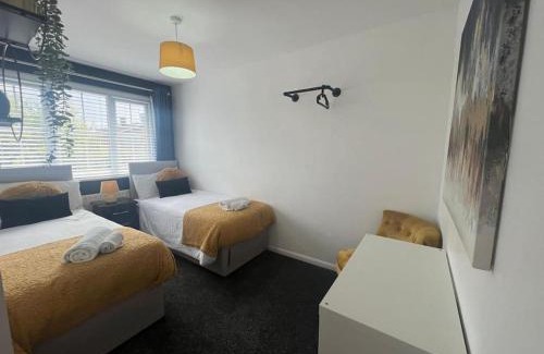Loughborough Casa | CAPRI 13 SA's 3 bedroom home, close to Loughborough University and M1