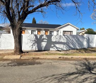 Komani Casa | Capricorn Guest House
