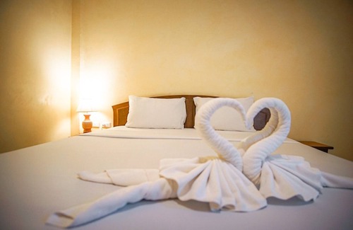 Patong Hotel | Capricorn Village