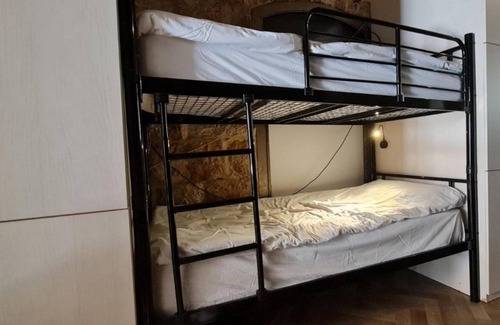 Jerusalem City Centre Hotel | Capsule & Dormitory Space-X