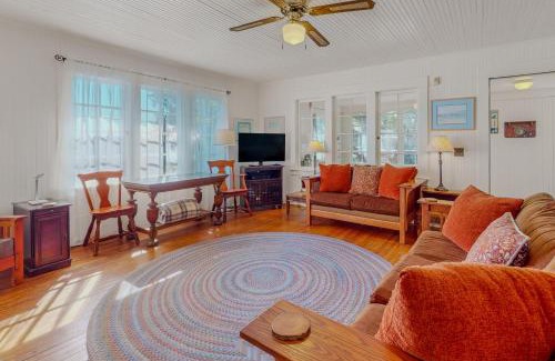 Cannon Beach Casa | Captain John's Cannon Beach