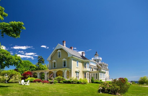 Searsport Hotel | Captain Nickels Inn