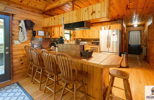 Mountain View Cabina | Captain's Cool Water Cabin