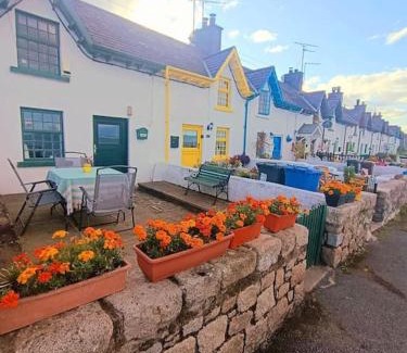 Newcastle Casa | Captain's Cottage, Widows Row, Newcastle