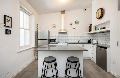 Fremantle Apartamento | Captain's Heritage Cottage - central Fremantle 2 bedroom historic cottage