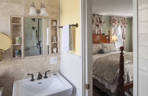 Chatham Cama Y Desayuno | Captain's House Inn