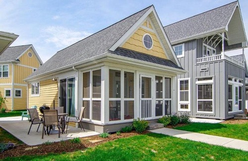 Ottawa Casa | Captain`s Quarters #6