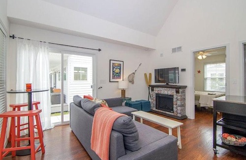 Ottawa Casa | Captain`s Quarters #6