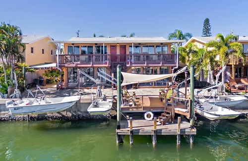 Dunedin Condominio | Capitan's Quarters - Capt. Morgan Unit - ¡BARCO GRATIS con alquiler!