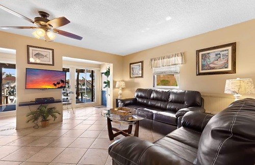 Dunedin Condominio | Capitán de cuartos - Capt. Unidad Kirk - BARCO GRATIS con alquiler!