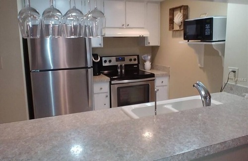 Burnt Store Marina Condominio | Captain's Quarters- Burnt Store Marina- ¡trae tu poder o veleros!
