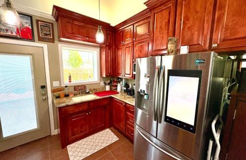 Graham Casa | Captains Cabin on Lake