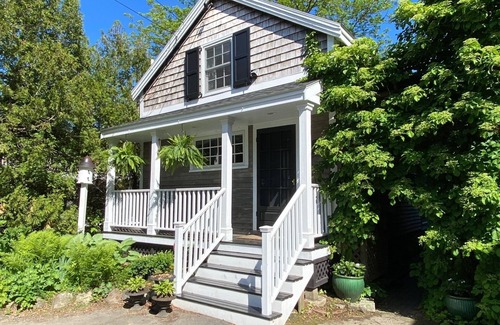 Camden Cabina | CAPTAINS COTTAGE- Town of Camden