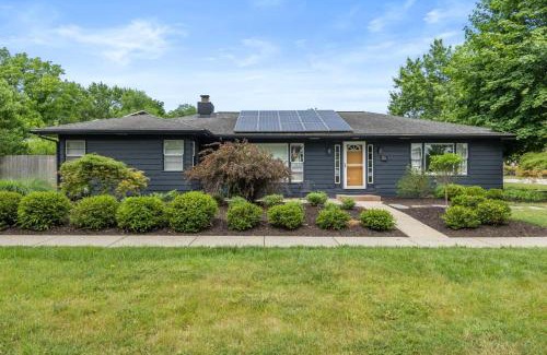 Douglas Villa | Captains Cove