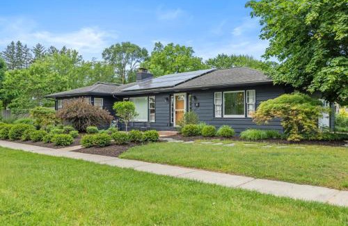 Douglas Villa | Captains Cove