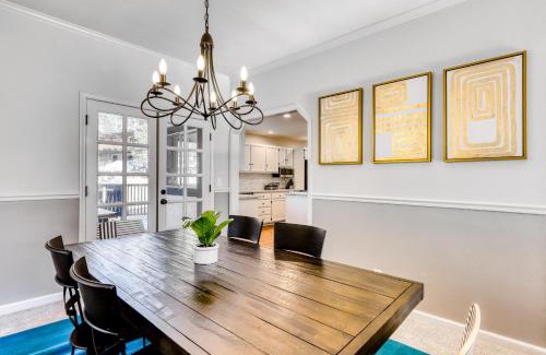 Round Hill Village Casa | Captains Quarters Retreat