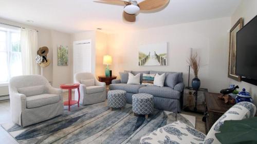 Village Green Casa | Captains Quarters