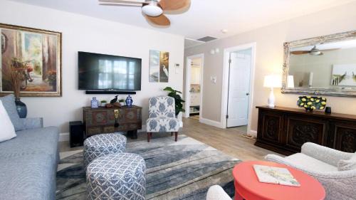 Village Green Casa | Captains Quarters