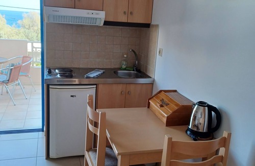 Palaiochora Apartamento | Captivating 1-Bed Apartment in Crete, Greece