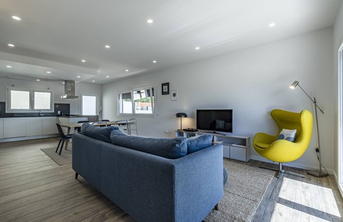 Cadaval Casa | Captivating 4-Bed House in Cadaval district-Lisbon