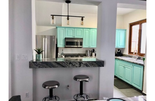 Nopolo Casa | CAPTIVATING, SPACIOUS, MODERN DECORATION, NEW FURNITURE, MOUNTAINS VIEWS. AVIVA