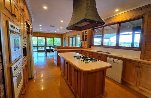 Denham Court Casa | Capturing Breathtaking Retreat!