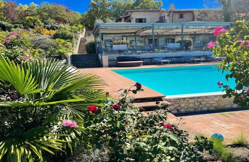 Spoleto Villa | Car unnecessary - 0.7 kms to Spoleto centre - 1 hr Rome - SLPS 20