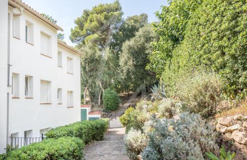 Calella de Palafrugell Apartamento | Carabela by SeaMount Rentals