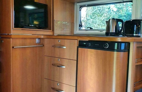 Ehmkendorf Casa | Caravan in a rural idyll