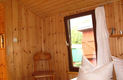 Buchberg Cabina | O Zona 2 a la izquierda, 1 habitación con 2 camas - Caravanas en Wangeliner jardín con cocina de verano - el uso