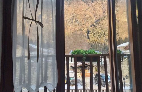 Pinzolo Alquiler De RV | Caravana 'Adamello 3' con vistas a la montaña, balcón y Wi-Fi