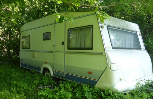 Mikeltornis Casa | Caravan and campsite in the countryside near the lake and beach