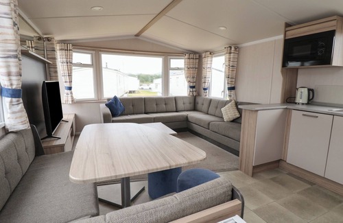 Towyn Cabaña | CARAVAN B8, pet friendly, country holiday cottage, with pool in Towyn