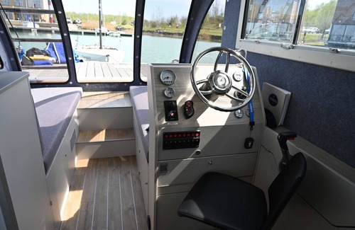 Grossposna Alquiler De Eote | Caravan boat Störmthaler See, houseboat with sun terraces on 20 sqm