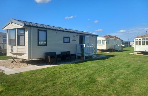 Mablethorpe and Sutton Chalet De Esquí | caravan escape at happy days mablethorpe