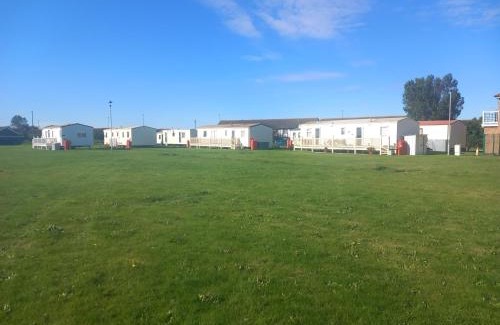 Mablethorpe and Sutton Chalet De Esquí | caravan escape at happy days mablethorpe