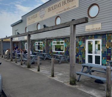 Mablethorpe and Sutton Chalet De Esquí | caravan escape at happy days mablethorpe