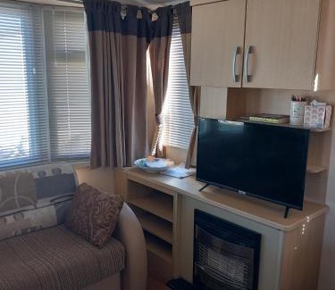 Mablethorpe and Sutton Chalet De Esquí | caravan escape at happy days mablethorpe