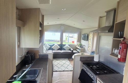 Rhyl Cabina | 2 bed Huge Balcony Retreat in Rhyl