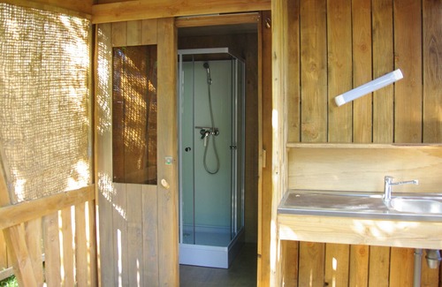 Gravieres Alquiler De RV | Caravan 'Le Tipi La Châtaigneraie' with Private Terrace