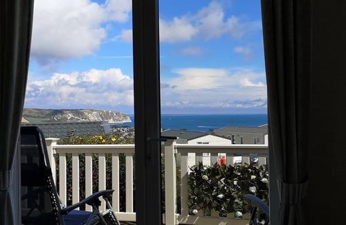 Swanage Casa | Caravan with incredible sea views