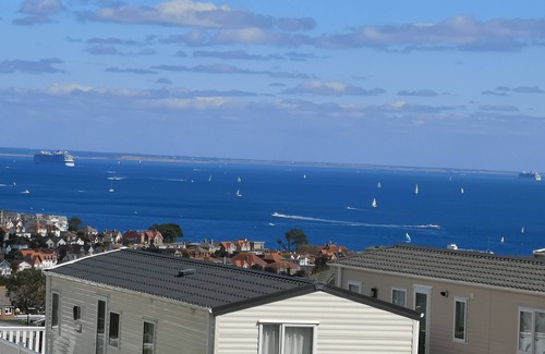 Swanage Casa | Caravan with incredible sea views