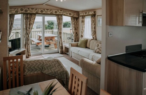 St Brides Cabina | Caravan with sea views on the coast near St Davids